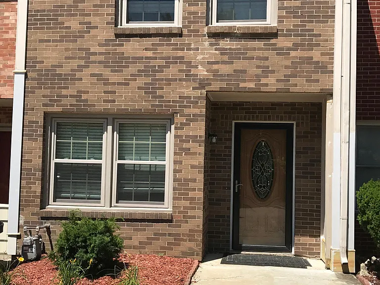 1313 Gray Hawk Rd #5 — Photo 1