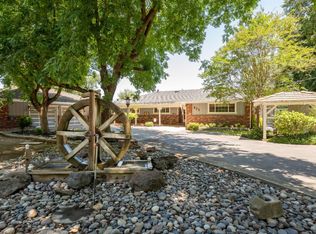 833 N Stearns Rd, Oakdale, CA 95361