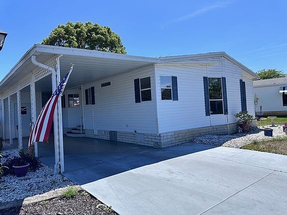 3rd image of 438 Kingslake Dr #224