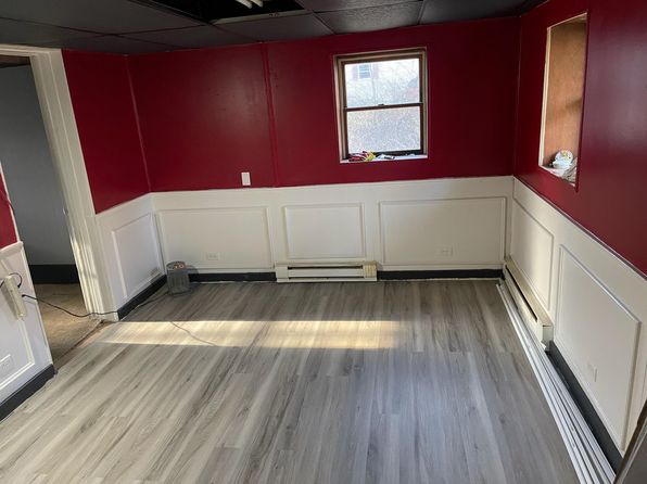 135 Marsh Rd, Stroudsburg, PA 18360