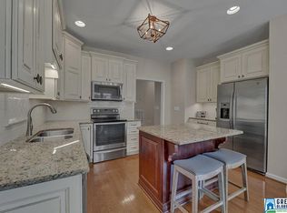 624 N Lake Cir, Birmingham, AL 35242