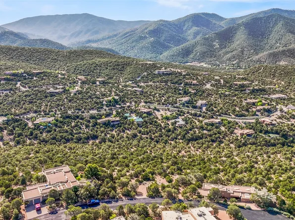 830 Vista Canada Ln, Santa Fe, NM 87501