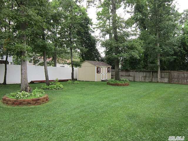 1st image of 10 Abner Dr