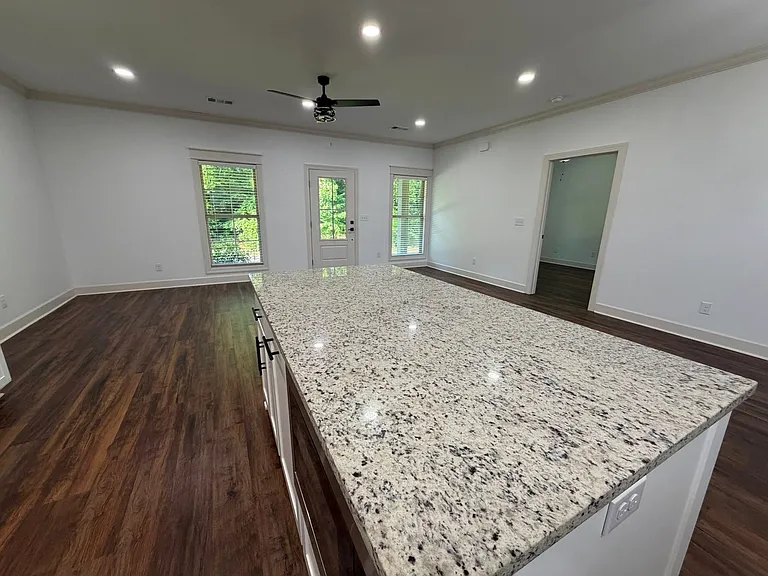 3828 Woodland Hills Dr — Photo 9