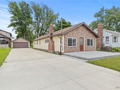 150 Midshore Dr, Buffalo, NY, 14219