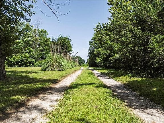 4th image of 2426 County Road 3500