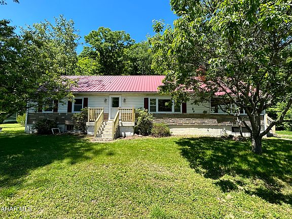 2nd image of 890 Puzzletown Rd