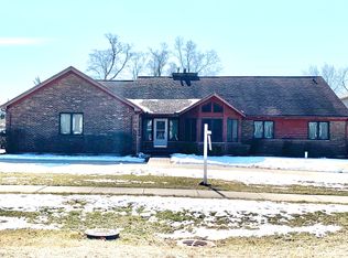 413 56th St, Clarendon Hills, IL 60514