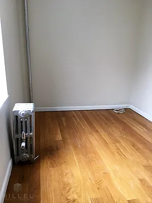 Rented by Hillel Realty Group | media 17