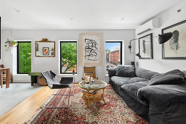 Rented by SERHANT. | media 1