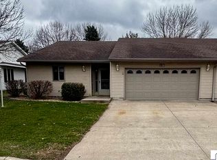 1801 W Welco Dr, Saint Peter, MN 56082