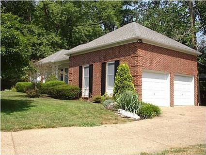 2nd image of 524 Wyndclyff Dr