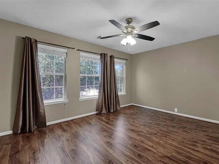 2706 Woodspring Forest Dr — Photo 26