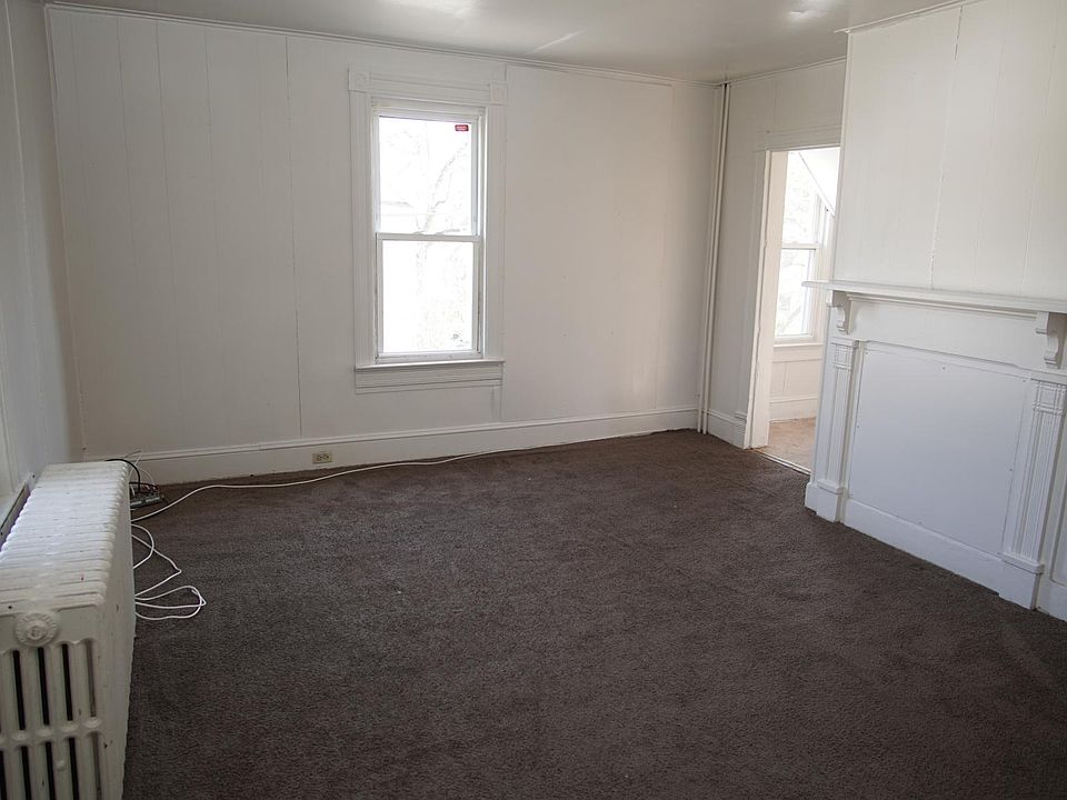2nd image of 306 Maryland Ave #2