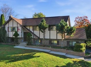 1112 Scott St, Brodheadsville, PA 18322