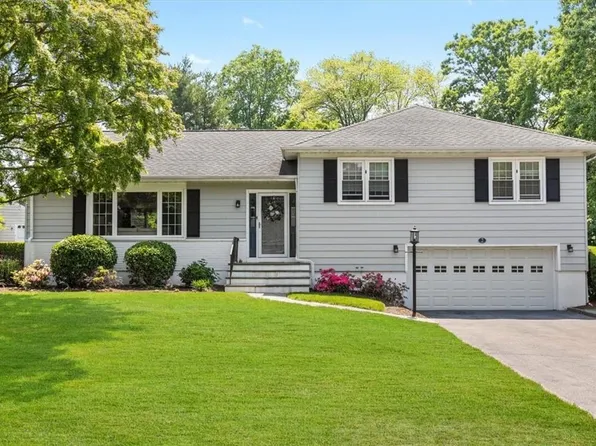 2 Windingwood Road N, Rye Brook, NY 10573