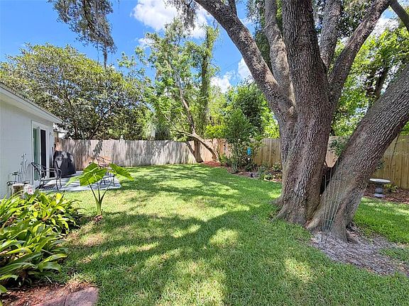 3rd image of 8521 MISTY RIVER COURT