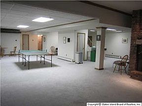 1st image of 12 Whitwell Pl