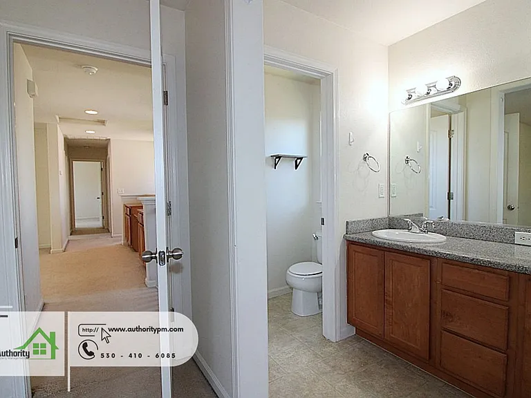 2109 Vienna Way — Photo 22