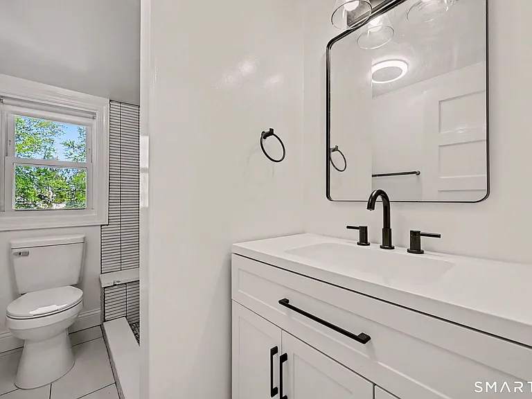 4 Highview Ave — Photo 28