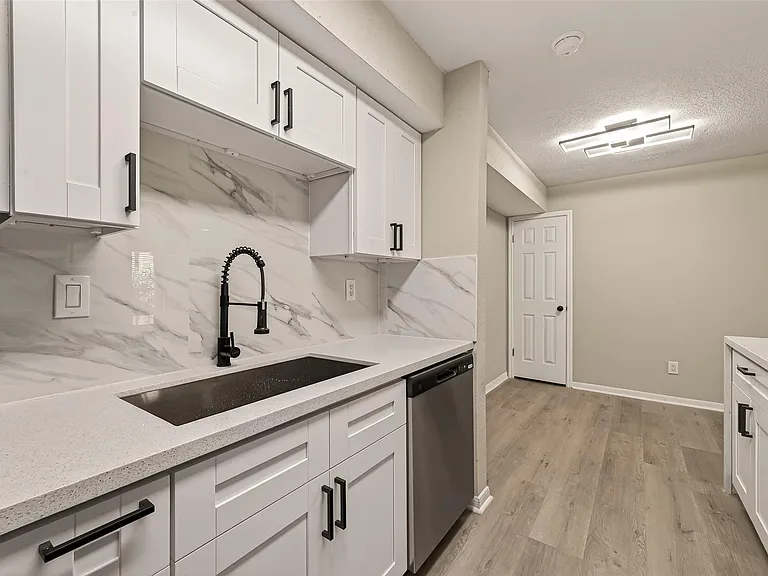 1860 White Oak Dr #311 — Photo 17