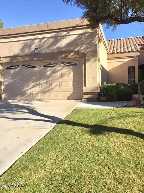 2 bed, 1.5 bath, 1495 sqft, $2,250 — Photo 2