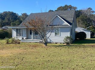 1127 Waterlily Rd, Coinjock, NC 27923