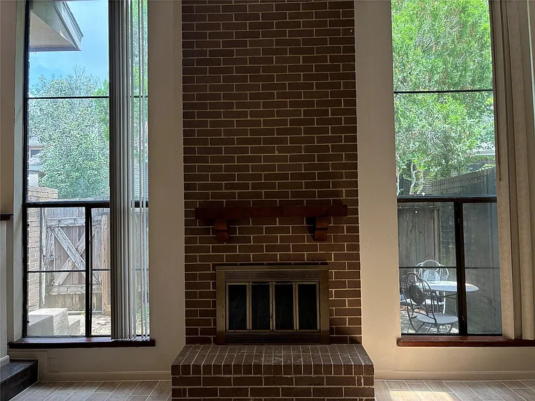 13784 Hollowgreen Dr — Photo 7