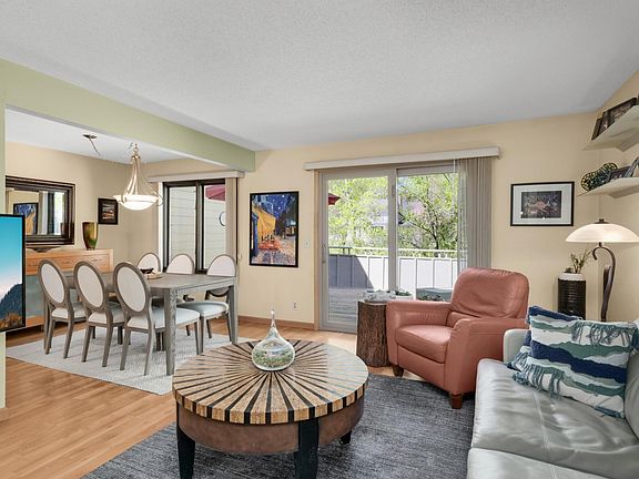 3rd image of 10203 Scarborough Rd