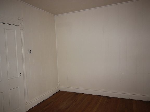 5th image of 215 S West St