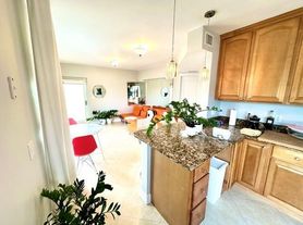 410 SW 15th St