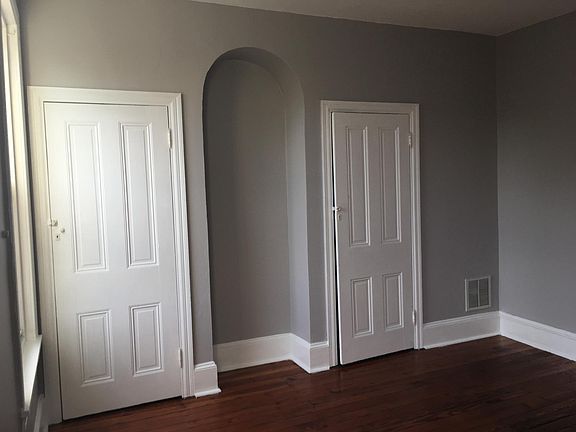 5th image of 3024 W Girard Ave