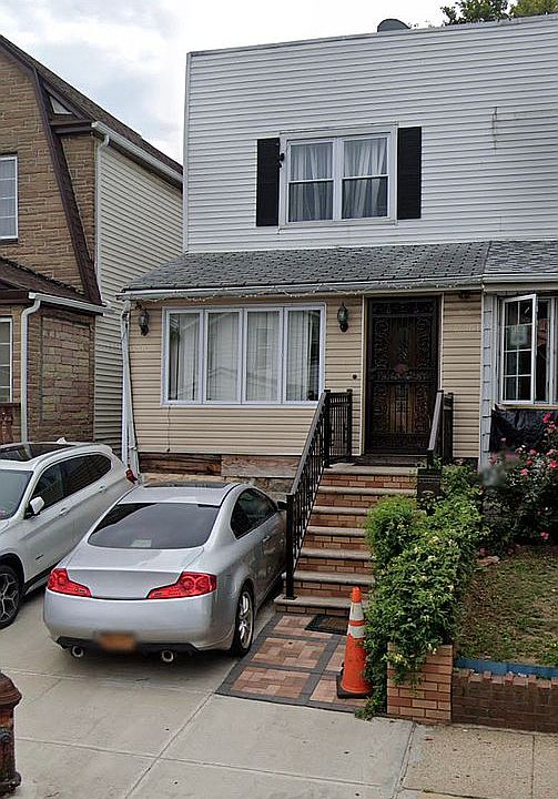 1st image of 10746 109th St