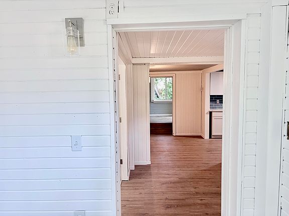 5th image of 315 Kingsley Ave