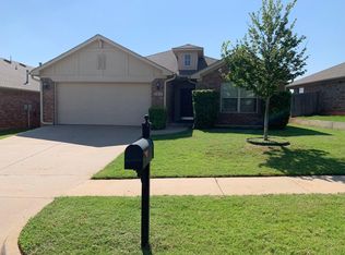 2812 Fountaingrass Rd, Oklahoma City, OK 73128