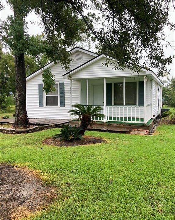 1st image of 819 Live Oak St