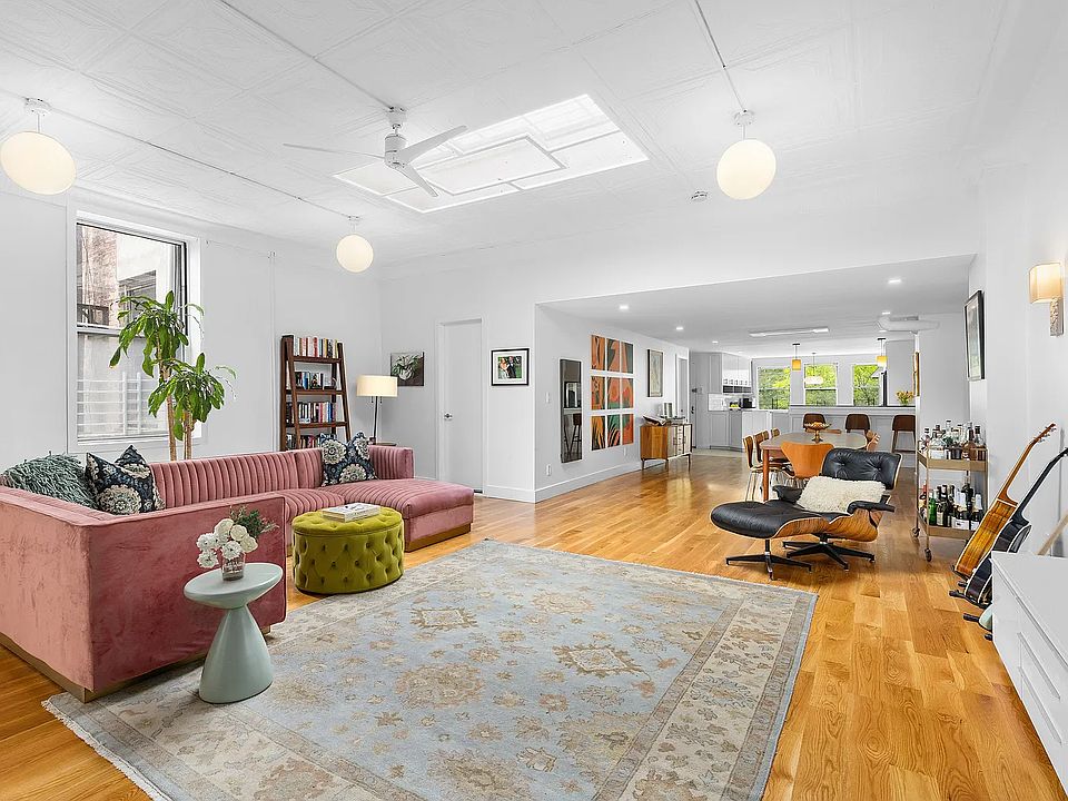 1st image of 431 E 6th St APT 3
