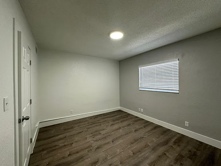3660 NE 11th Ave #3 — Photo 15