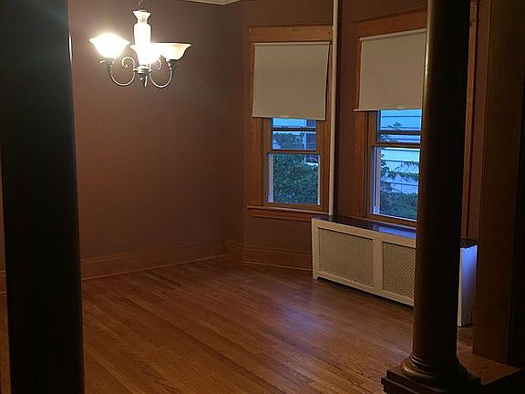 2nd image of 545 Park Ave