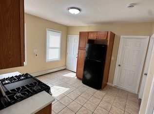 32 Gifford St #1, Providence, RI 02909