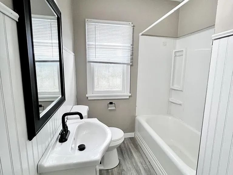715 Flieth St — Photo 5