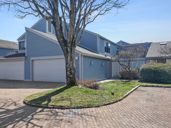 409 Harvest Commons #409, Westport, CT 06880