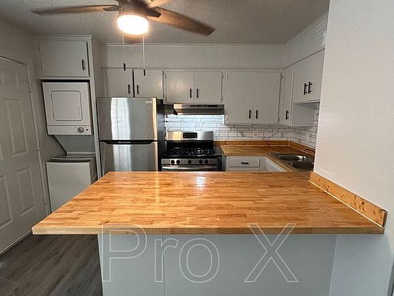 3rd image of 969 W Holly St APT 1