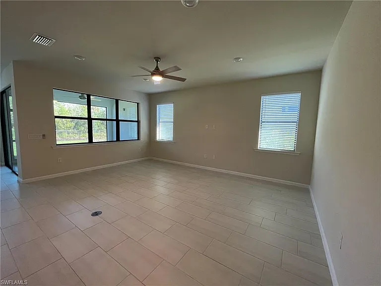2122 Yellowfin Cir — Photo 6