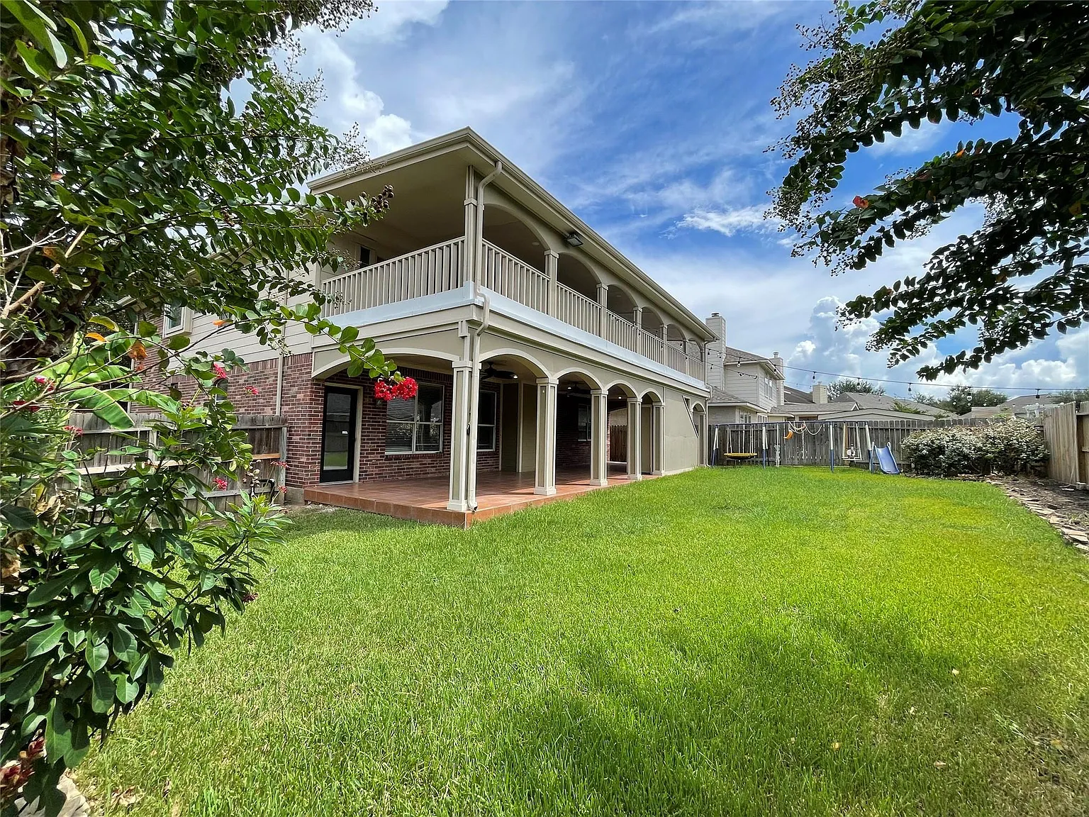 4 bed, 3.0 bath, 2625 sqft, $3,000 — Photo 4