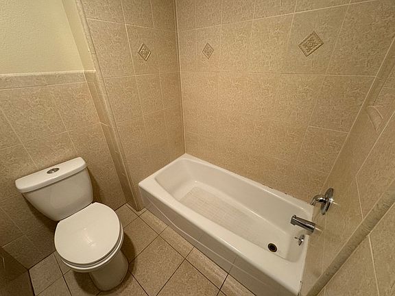 5th image of 1130 E Alosta Ave Unit G202