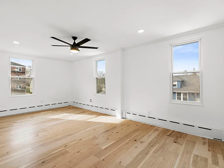 276 Broad Ave #2 — Photo 8