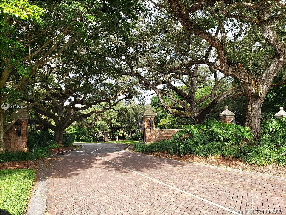 1st image of 2633 Oak Park Cir