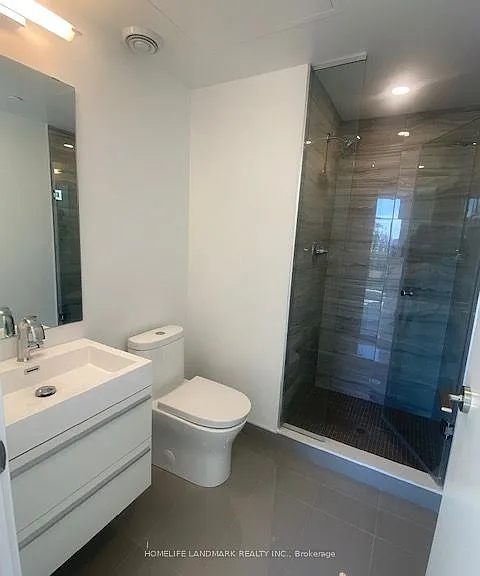 39 Roehampton Ave #905 — Photo 4