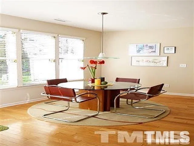 3 bed, 2.5 bath, $2,200 — Photo 3